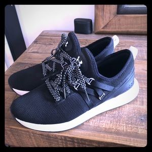 Under Armour shoes NWOT